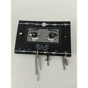 Ear cuff and single earrings Silver tone